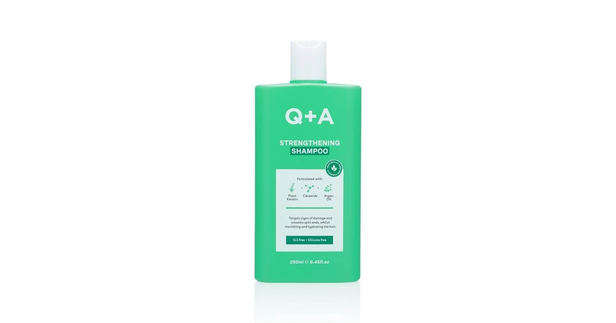 q-a-strengthening-shampoo-stiprinamasis-sampunas-su-keratinu-250ml-5060486268832 Strengthening Shampoo Stiprinamasis šampūnas su keratinu, 250ml - Paveikslėlis 1