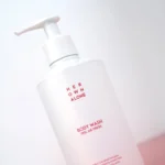 HER OWN ALONE Body Wash (Feel Me Fresh) - kūno prausiklis su pieno rūgštimi, 390 ml - Paveikslėlis 3